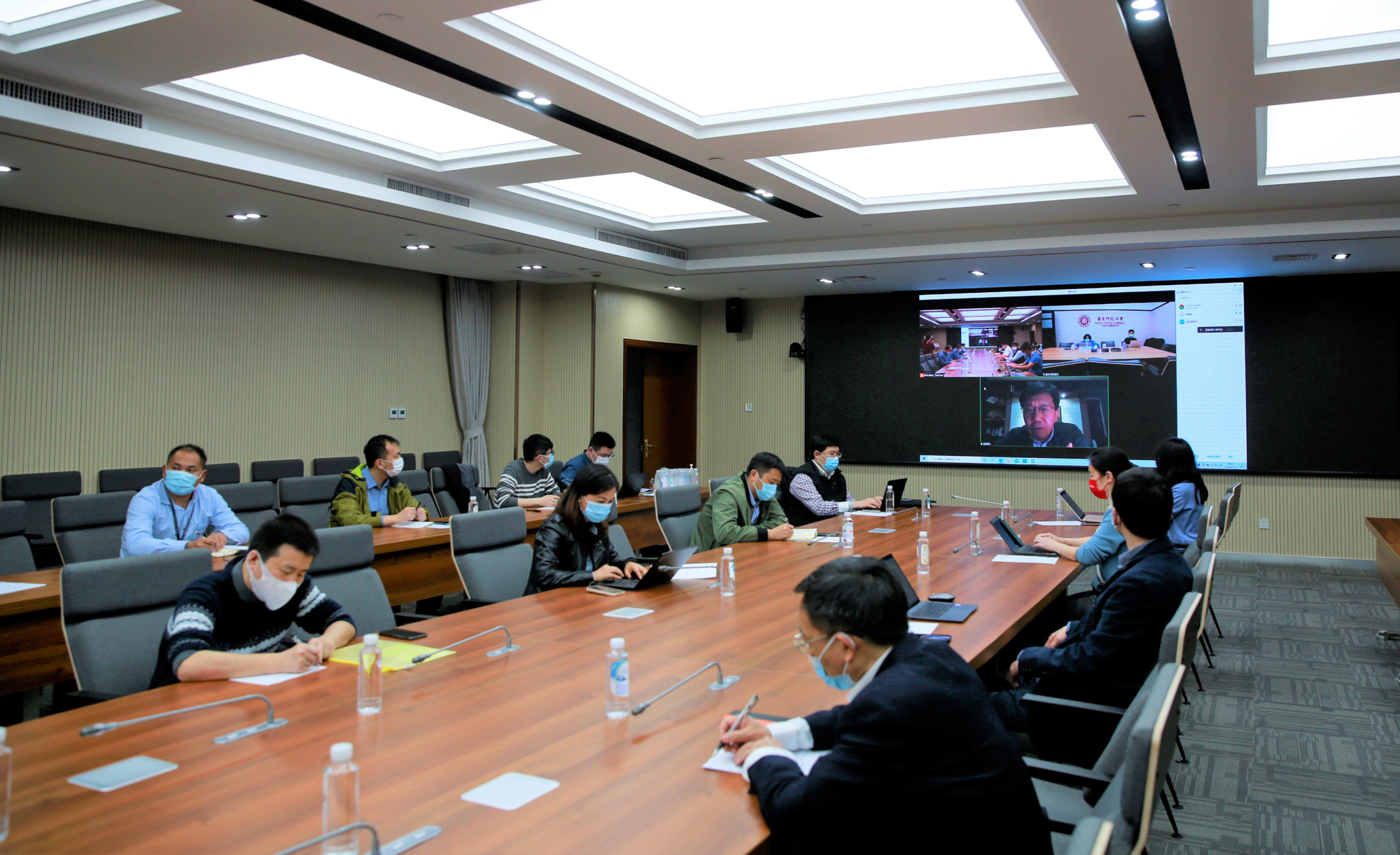 华东师大召开疫情防控工作专题会议